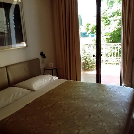 Al Melograno - & Breakfast Guest house *