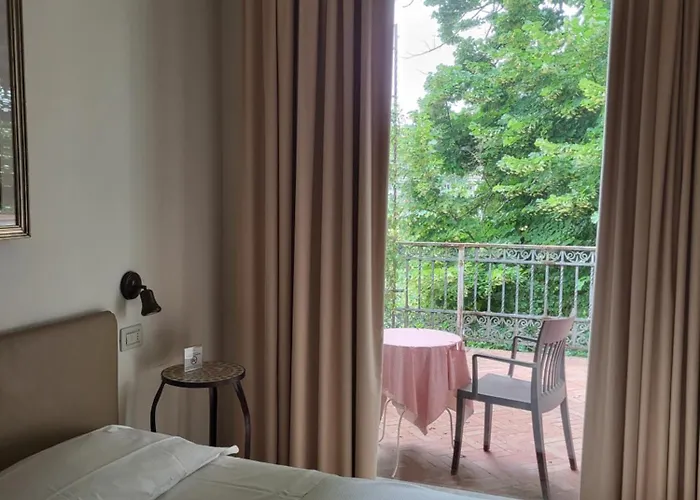 게스트하우스 Al Melograno - & Breakfast 4*